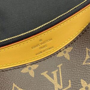 【AT2549】LOUIS VUITTONのショルダーバッグ