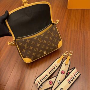 【AT2549】LOUIS VUITTONのショルダーバッグ