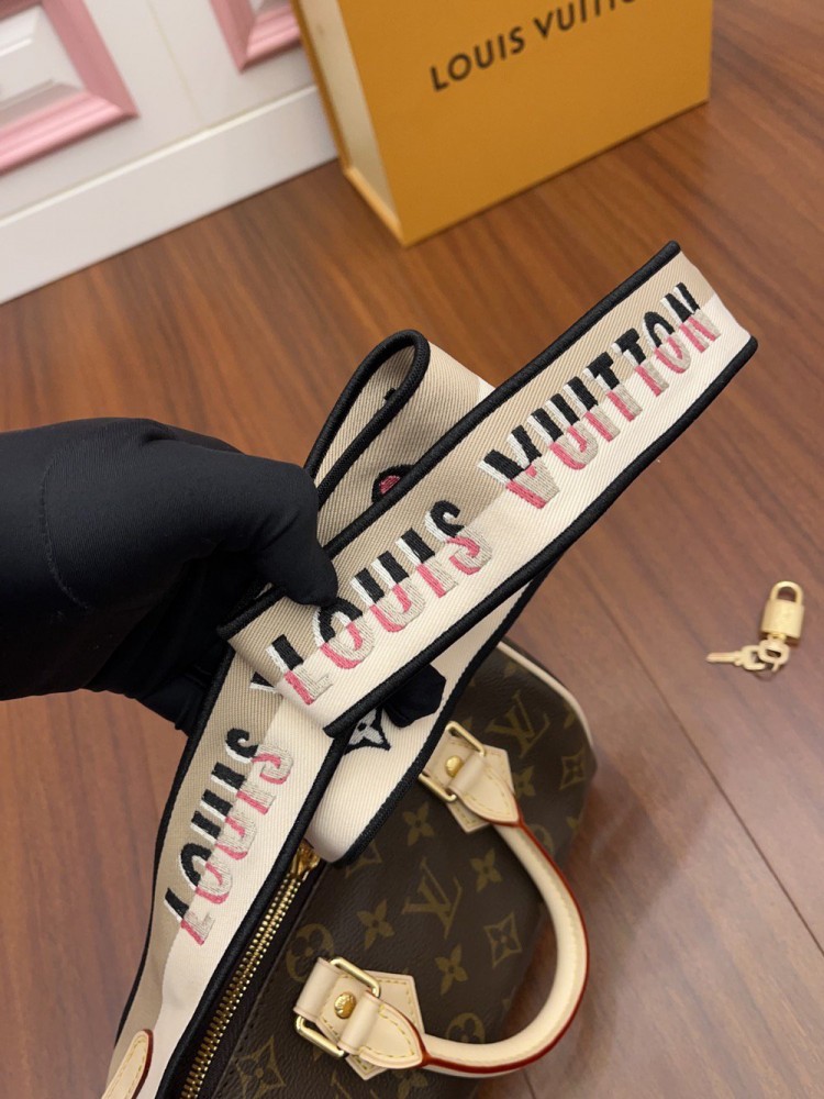 【AT2550】LOUIS VUITTON ルイ・ヴィトンのモノグラム・スピーディ・バンドリエール20 ブラウンは、レディース向けのハンドバッグです。