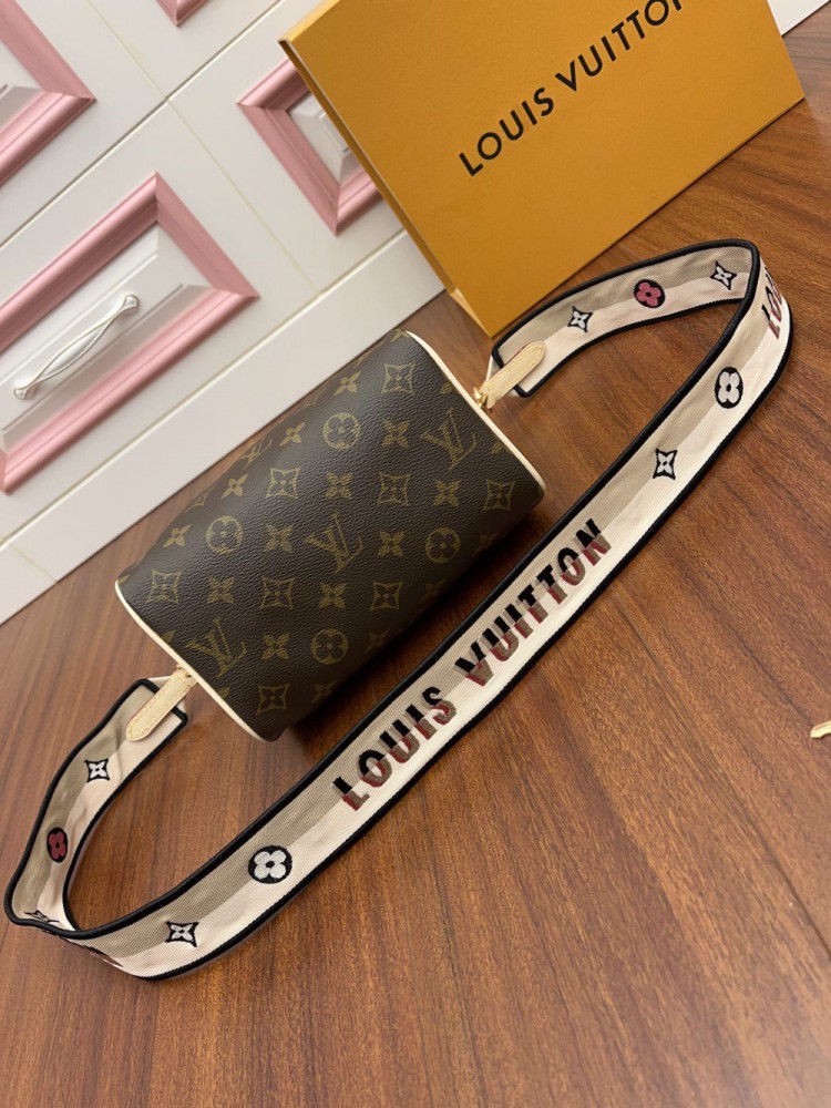 【AT2550】LOUIS VUITTON ルイ・ヴィトンのモノグラム・スピーディ・バンドリエール20 ブラウンは、レディース向けのハンドバッグです。