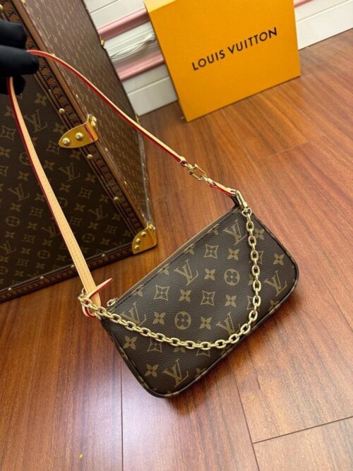 【AT2552】LV LOUIS VUITTON ルイ・ヴィトンのモノグラム ポシェット アクセソワール ショルダ