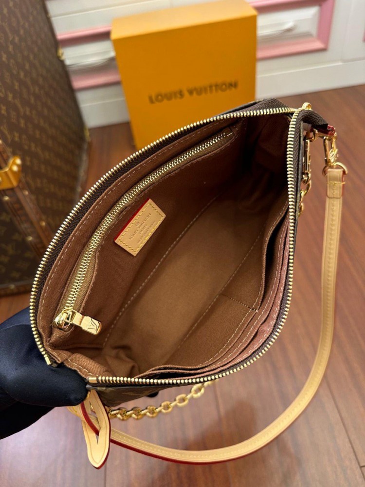 【AT2552】LV LOUIS VUITTON ルイ・ヴィトンのモノグラム ポシェット アクセソワール ショルダ
