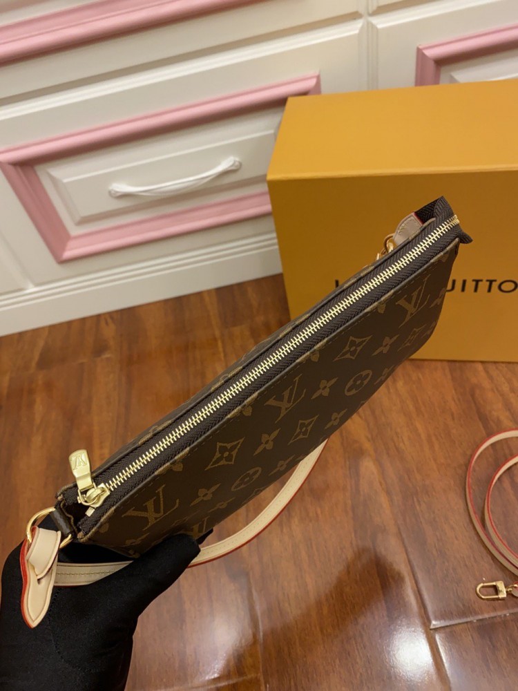【AT2553】LOUIS VUITTON ルイヴィトンのモノグラム柄のショルダーバッグ・ポシェットは、レディース向けです。