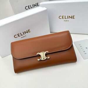 【AT2569】Celine セリーヌのカウンターシンク、カウンター品質の最高品質の輸入牛革製の海外製造キーホルダー。 手作業のエッジ加工が見事です。