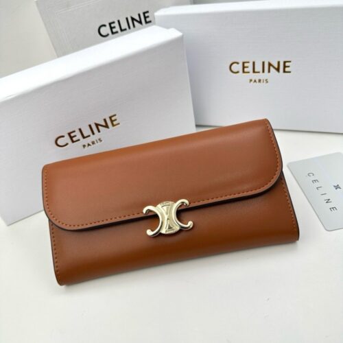 【AT2569】Celine セリーヌのカウンターシンク、カウンター品質の最高品質の輸入牛革製の海外製造キーホルダー。 手作業のエッジ加工が見事です。