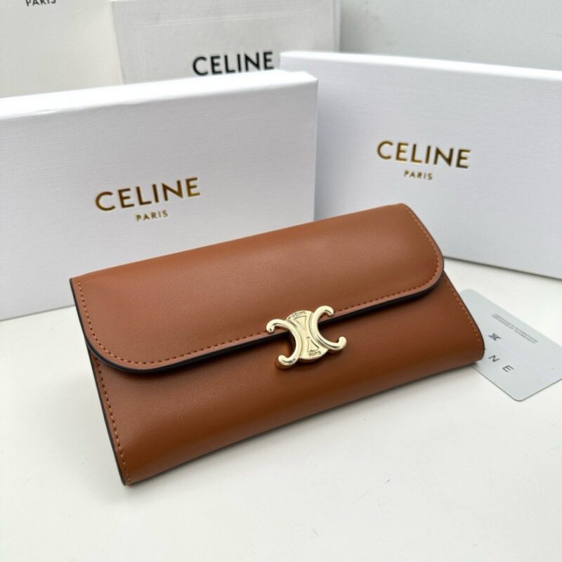 【AT2569】Celine セリーヌのカウンターシンク、カウンター品質の最高品質の輸入牛革製の海外製造キーホルダー。 手作業のエッジ加工が見事です。