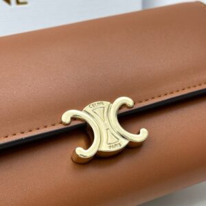 【AT2569】Celine セリーヌのカウンターシンク、カウンター品質の最高品質の輸入牛革製の海外製造キーホルダー。 手作業のエッジ加工が見事です。