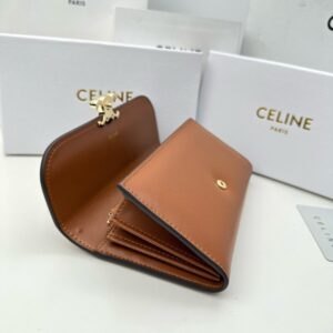 【AT2569】Celine セリーヌのカウンターシンク、カウンター品質の最高品質の輸入牛革製の海外製造キーホルダー。 手作業のエッジ加工が見事です。