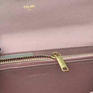 【AT2570】Celineのカウンターと同期して、カウンター品質の最高級輸入牛革の海外オーダーメイドキーホルダー金属素材の手作り端正な仕上がり