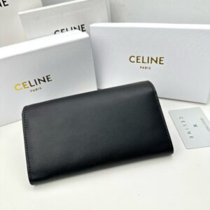 【AT2571】Celineのカウンターと同期し、カウンター品質の最高級輸入牛革製キーリング金具 手仕上げは熟練しており、表面にオイル仕上げ。