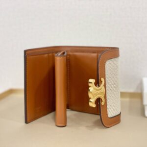 【AT2573】Celineのショートウォレットは非常に美しく、専門店と同期して、上質な牛革を使用しており、精巧でおしゃれです！