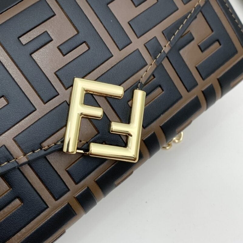 【AT2576】Fendi トークン同期、肩にかけることができるトップインポートの作業、そして油が精巧に仕上げられています。