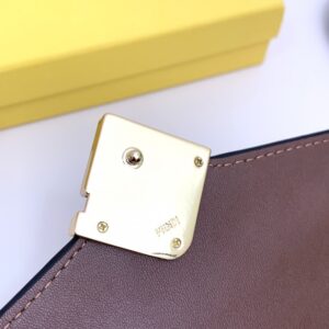 【AT2576】Fendi トークン同期、肩にかけることができるトップインポートの作業、そして油が精巧に仕上げられています。