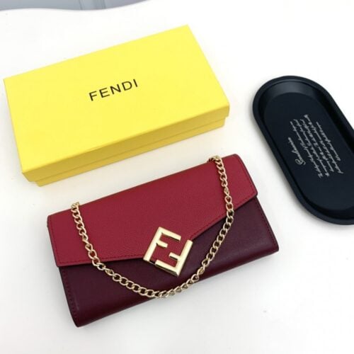 【AT2580】Fendi フェンディのカウンターと同期して、肩掛け可能なトップクオリティの輸入品です。精巧なオイルエッジ加工が施されています