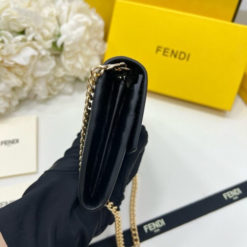 【AT2583】Fendiのカウンターと同期し、肩にかけることができるトップクオリティの輸入品、手作りのエッジが洗練されています