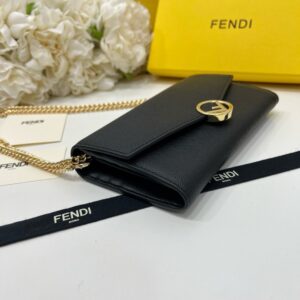 【AT2583】Fendiのカウンターと同期し、肩にかけることができるトップクオリティの輸入品、手作りのエッジが洗練されています