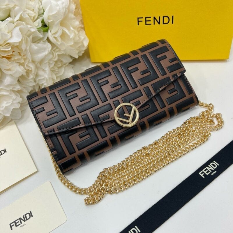 【AT2584】Fendi ブティックと同期、肩から掛け可能。 最高品質の輸入品、熟練されたエッジ加工。