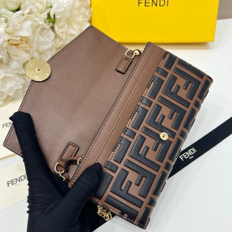 【AT2584】Fendi ブティックと同期、肩から掛け可能。 最高品質の輸入品、熟練されたエッジ加工。