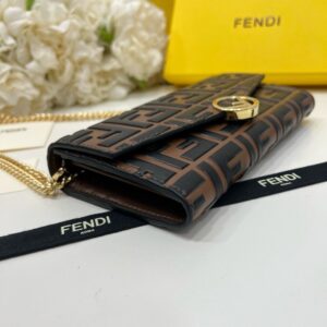 【AT2584】Fendi ブティックと同期、肩から掛け可能。 最高品質の輸入品、熟練されたエッジ加工。