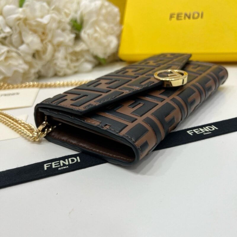 【AT2584】Fendi ブティックと同期、肩から掛け可能。 最高品質の輸入品、熟練されたエッジ加工。