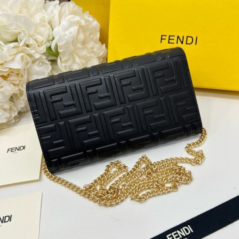 【AT2585】Fendiのカウンターと同期、ショルダーバッグも可能 最高級輸入品、精巧なエッジ加工 最高のクオリティ