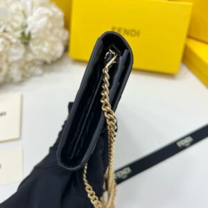 【AT2585】Fendiのカウンターと同期、ショルダーバッグも可能 最高級輸入品、精巧なエッジ加工 最高のクオリティ