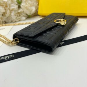 【AT2585】Fendiのカウンターと同期、ショルダーバッグも可能 最高級輸入品、精巧なエッジ加工 最高のクオリティ