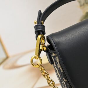 【AT2621】Dior Montaigne Avenue East-Westリュックサックミニストラップハンドバッグは2024年秋冬のコレクションの新商品で、時尚でエレガントです。