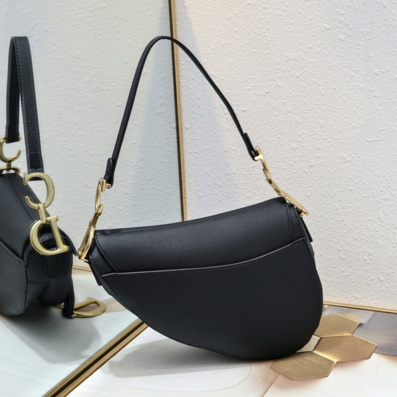 【AT2623】Dior ディオールサドル細肩ベルトパームプリントシリーズサドルバッグは、ITバッグからAnti-ITバッグまでの過程を通じて生まれて以来、目撃されました。