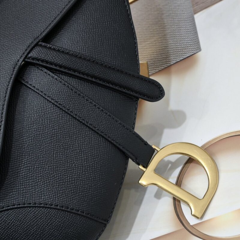 【AT2623】Dior ディオールサドル細肩ベルトパームプリントシリーズサドルバッグは、ITバッグからAnti-ITバッグまでの過程を通じて生まれて以来、目撃されました。