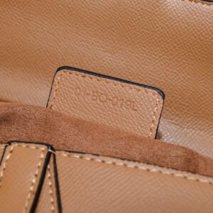【AT2626】Dior ディオールサドルショルダーバッグのパームラインシリーズは、初めて生まれた時からIT BagからAnti-IT Bagへと変遷を見守ってきました。