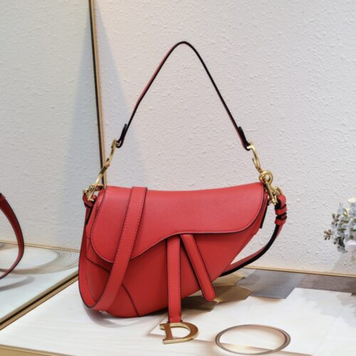 【AT2627】Dior ディオールサドル細いストラップ、手のひらのラインシリーズ、サドルバッグは、IT BagからAnti-IT Bagへと進化を遂げてきました