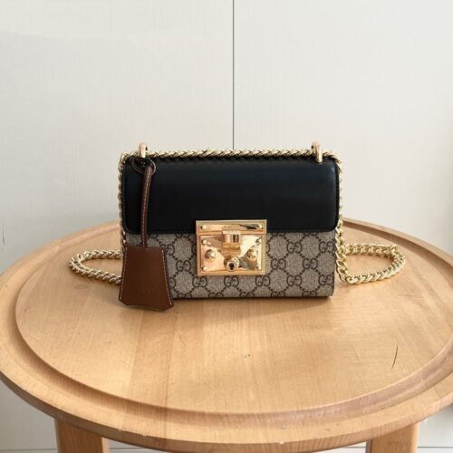 【AT2629】GUCCIパッドロックハンドバッグ。組み立て感のあるデザインにロックで閉じます🔥