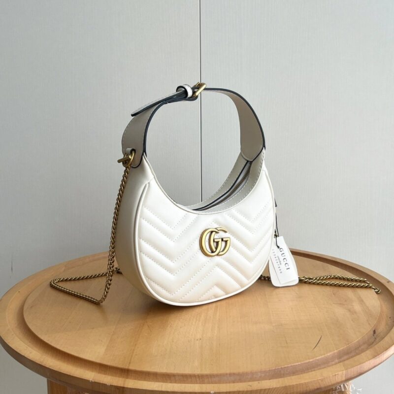 【AT2634】Gucciの新しいMarmontミニ新月形ハンドバッグ。クラシックなチェーンストラップが付いており、ハンドバッグと斜めがけの両方に使用できます。