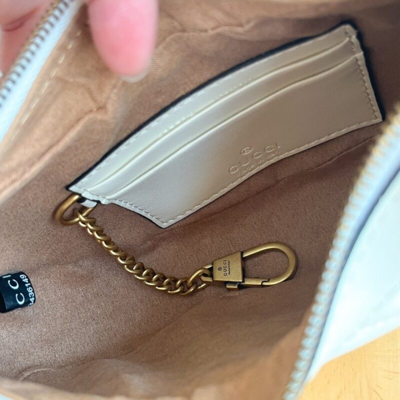 【AT2634】Gucciの新しいMarmontミニ新月形ハンドバッグ。クラシックなチェーンストラップが付いており、ハンドバッグと斜めがけの両方に使用できます。