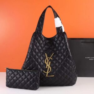 【AT2641】YSLが今シーズン新しく発表したICAREというバッグは「人生のすべてを収納できる」と称されています。