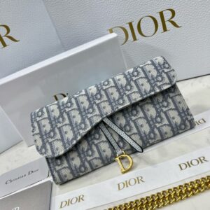 【AT2655】Diorのカウンターと同期された、カウンター品質の最高級輸入牛革、海外での受注生産のキーホルダー金具、丁寧なオイル仕上げの技術。