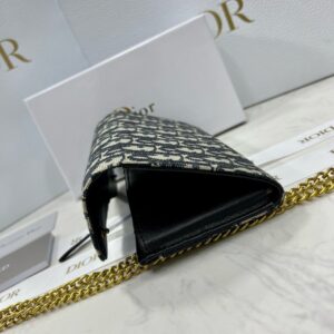 【AT2656】Diorカウンターと同期し、カウンター品質の最高級輸入牛革の海外製造キーホルダー金具、オイルエッジ職人技 術を背負う。