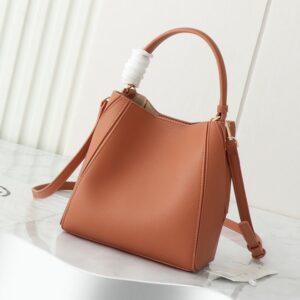 【AT2661】【フルグレインレザーコレクション】Tory Burchのmcgrawホーボーバッグは、新しいカジュアルバッグであり、容量も非常に適しているので、軽く持ち運ぶことができ、小さなアイテムを持ち出すことができます。