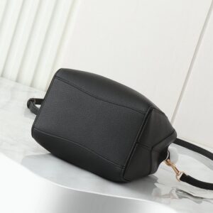 【AT2664】【フルグレインレザーシリーズ】Tory Burch mcgraw hoboの新作カジュアルバッグは、容量も非常に適しており、軽々持ち運ぶことができます。