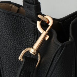【AT2664】【フルグレインレザーシリーズ】Tory Burch mcgraw hoboの新作カジュアルバッグは、容量も非常に適しており、軽々持ち運ぶことができます。
