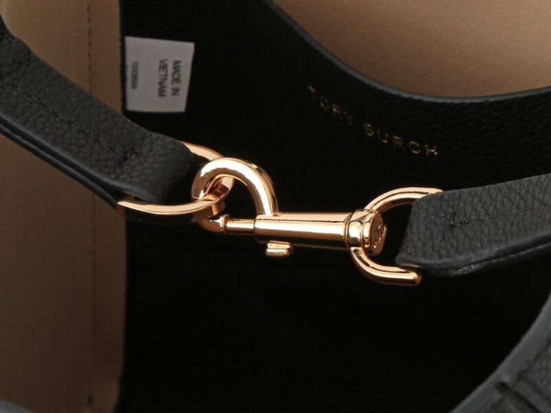 【AT2664】【フルグレインレザーシリーズ】Tory Burch mcgraw hoboの新作カジュアルバッグは、容量も非常に適しており、軽々持ち運ぶことができます。