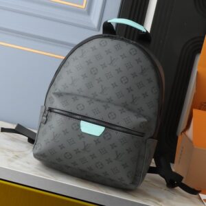 【AT2666】LV Louis Vuitton M11641 M46553 このDiscoveryバックパックは、深いMonogram Eclipse Reverseキャンバスを使用しており、レザーラベル、ジッパーエッジ、トップハンドルには明るい色調が施されています