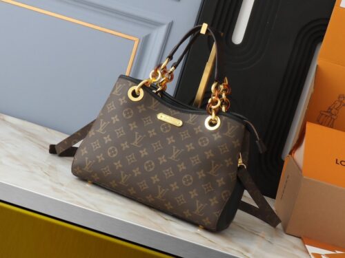 【AT2668】LV Louis Vuitton ルイヴィトンのカウンターが海外で最新のヒット商品を独り占め中。美人たちや女神たちが再び注目の季節です。