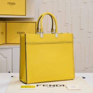 【AT2672】Fendiトートバッグ"サンシャインハンドバッグ"、シンプルな文字のロゴデザイン、琥珀色のダブルハンドルが全体のバッグの中心です。