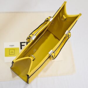 【AT2672】Fendiトートバッグ"サンシャインハンドバッグ"、シンプルな文字のロゴデザイン、琥珀色のダブルハンドルが全体のバッグの中心です。