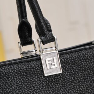 【AT2675】Fendi TOTE トートバッグ "サンシャインハンドバッグ"、シンプルなロゴのデザイン、琥珀色のダブルハンドルが全体のバッグの最大の焦点です。