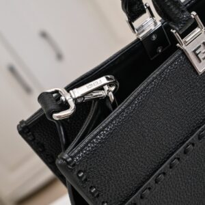 【AT2675】Fendi TOTE トートバッグ "サンシャインハンドバッグ"、シンプルなロゴのデザイン、琥珀色のダブルハンドルが全体のバッグの最大の焦点です。