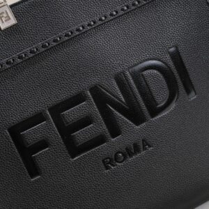 【AT2675】Fendi TOTE トートバッグ "サンシャインハンドバッグ"、シンプルなロゴのデザイン、琥珀色のダブルハンドルが全体のバッグの最大の焦点です。