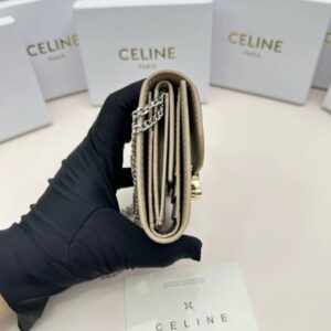 【AT2678】Celine セリーヌの凱旋門はとても派手で美しいシリーズです。専門店と同期し、最上級の牛革を使用しており、精巧でファッショナブルです。シングルショルダーで背負うこともでき、財布としても使用できます。凹んだ形状は必須です！